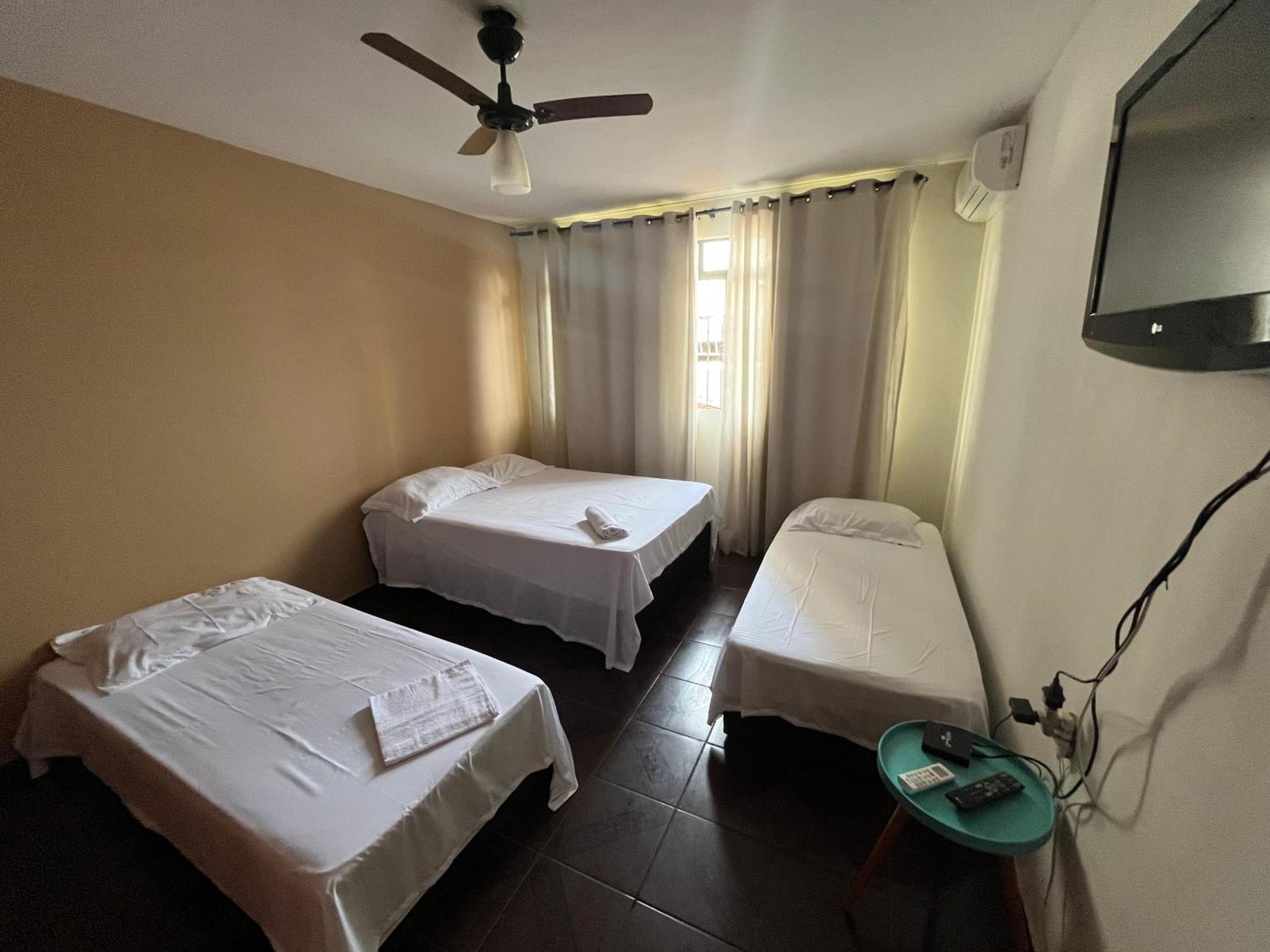 Casa Quintal Bueno! 5 Quartos Com Ar Split E Internet Ultra! Perto Do Melhor De Goiania! Marista Parques Areiao E Vaca Brava Hospital Premium Mater Dei Blue Fit Perdomo Goiania Shopping! Buitenkant foto