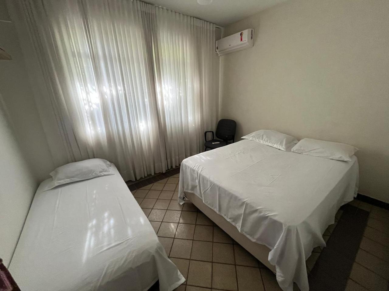 Casa Quintal Bueno! 5 Quartos Com Ar Split E Internet Ultra! Perto Do Melhor De Goiania! Marista Parques Areiao E Vaca Brava Hospital Premium Mater Dei Blue Fit Perdomo Goiania Shopping! Buitenkant foto