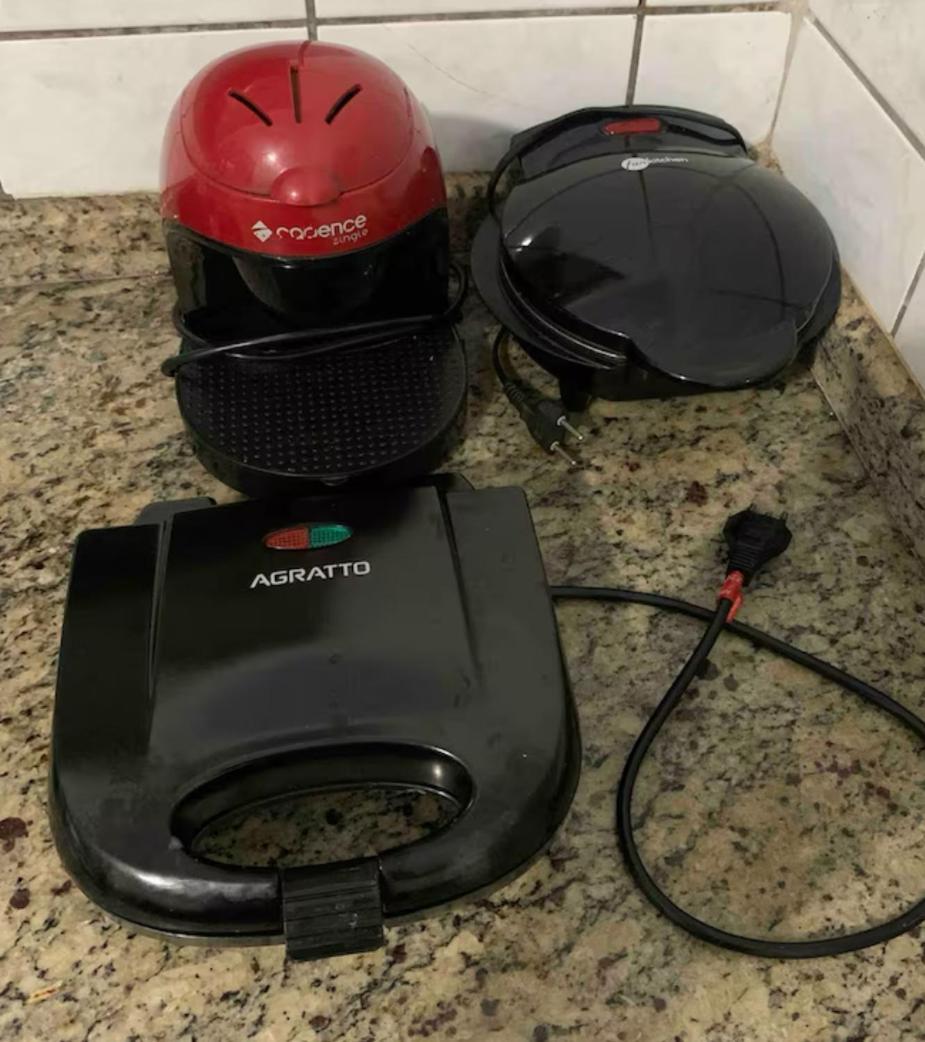 Casa Quintal Bueno! 5 Quartos Com Ar Split E Internet Ultra! Perto Do Melhor De Goiania! Marista Parques Areiao E Vaca Brava Hospital Premium Mater Dei Blue Fit Perdomo Goiania Shopping! Buitenkant foto
